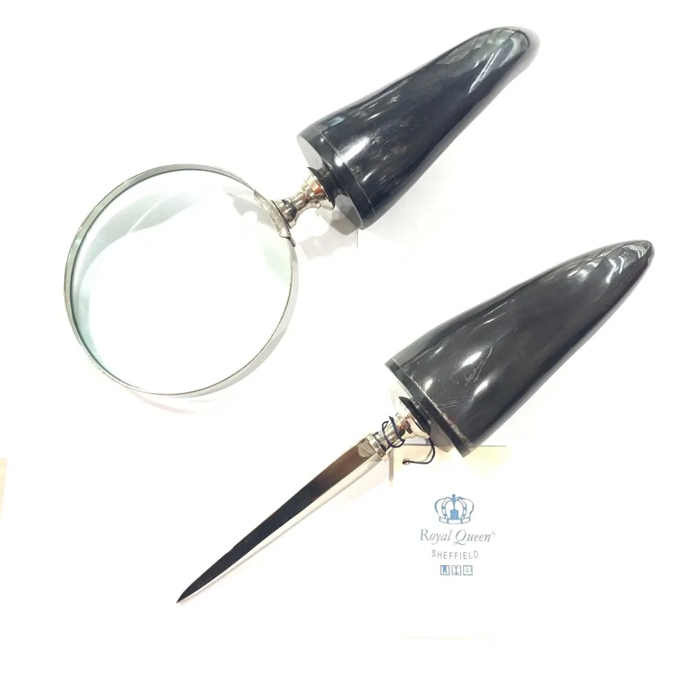 Royal Queen set de 2 tăietoare de cărți + lentilă Sheffield Black Horn A0599