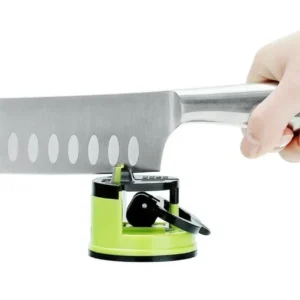 Ascuțitor cu ventuză – mic, practic și mereu de ajutor în bucătărie