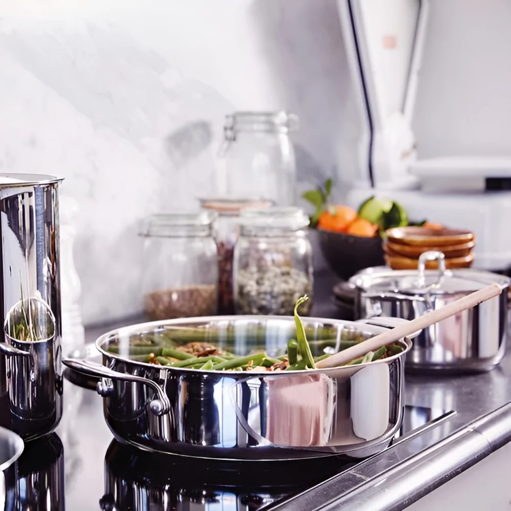 Cratita cu manere laterale si capac, inox, 5.1 L, 28 cm, Chef - BEKA