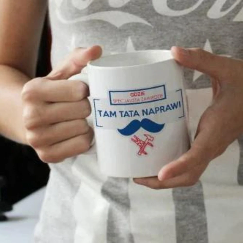 MUG inscripție cadou Ziua Tatălui - Acolo unde specialistul nu reușește, tata va repara