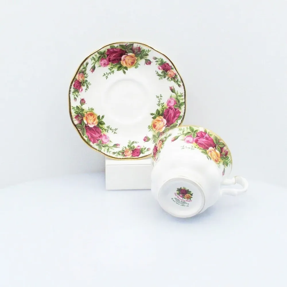 Serviciu Royal Albert 6 cești de ceai Old Country Roses porțelan din porțelan cu finisaj auriu /0897