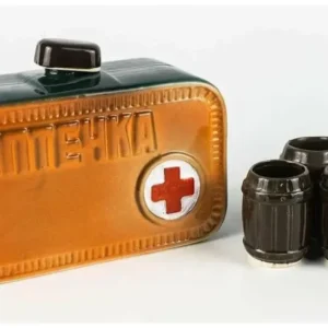 Set Bauturi Trusa de prim ajutor auto 1.5 l cu 6 pahare 50 ml