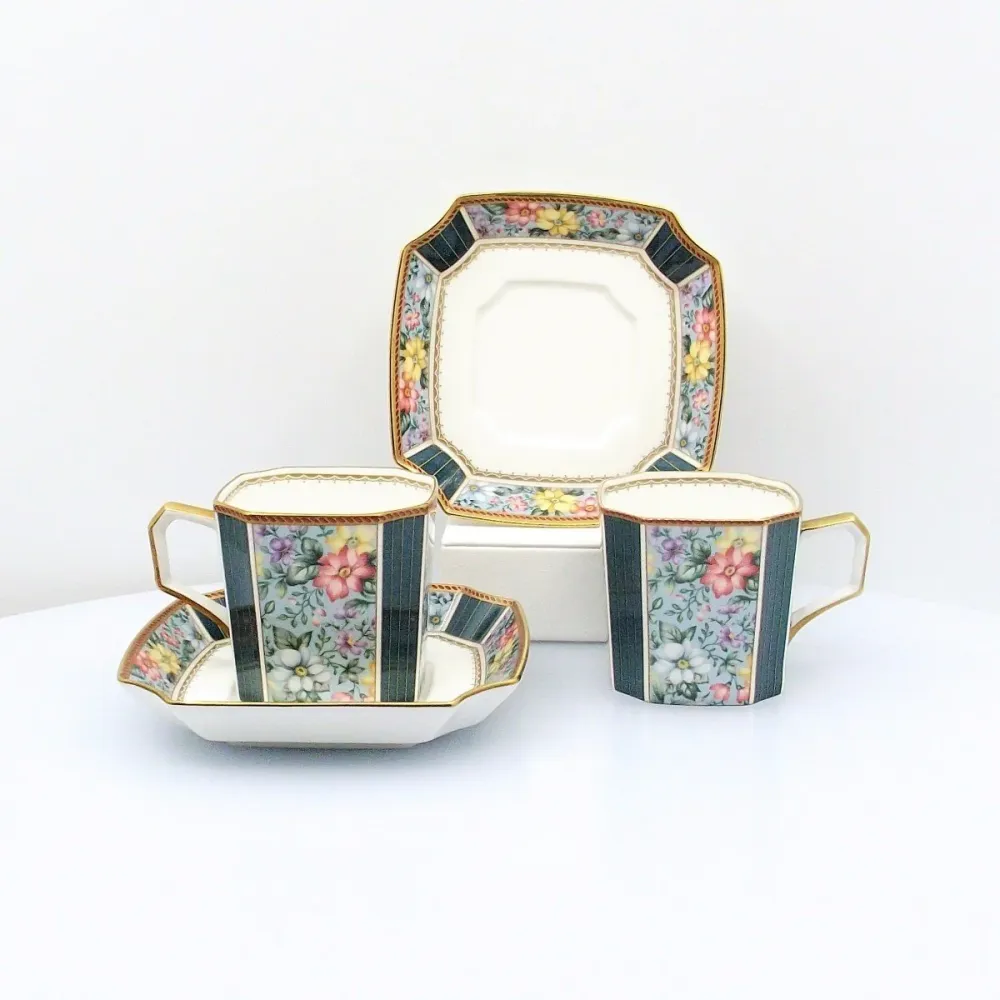 Set Narumi 2 cesti de cafea din portelan Bone China cu finisaje aurii /SMA307
