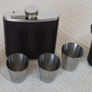 Set Plosca cu 4 pahare Shot din Inox