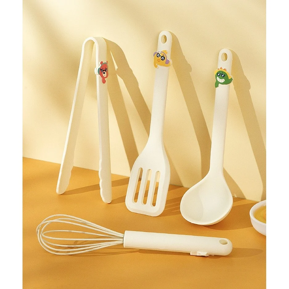 Set 4 Ustensile de Bucatarie, Vivimall, pentru Copii, din Silicon, Termorezistente, Design Animat, 13 x 24 x 5 cm, Bej