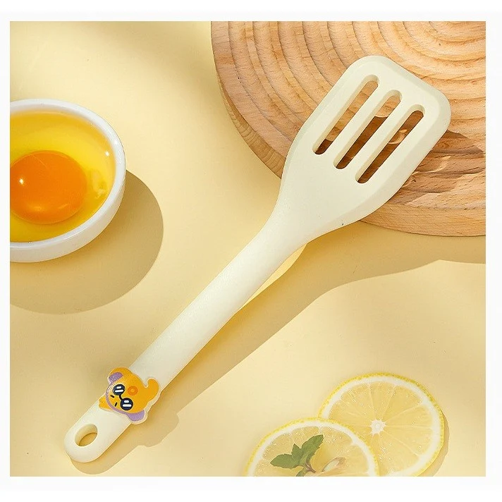 Set 4 Ustensile de Bucatarie, Vivimall, pentru Copii, din Silicon, Termorezistente, Design Animat, 13 x 24 x 5 cm, Bej