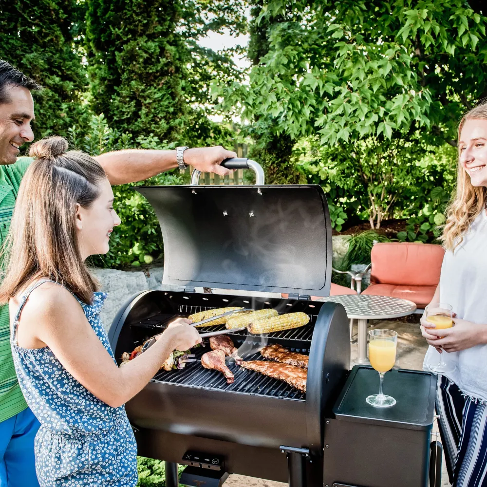 BROIL KING Grătar peleți cu afumătoare CROWN 500