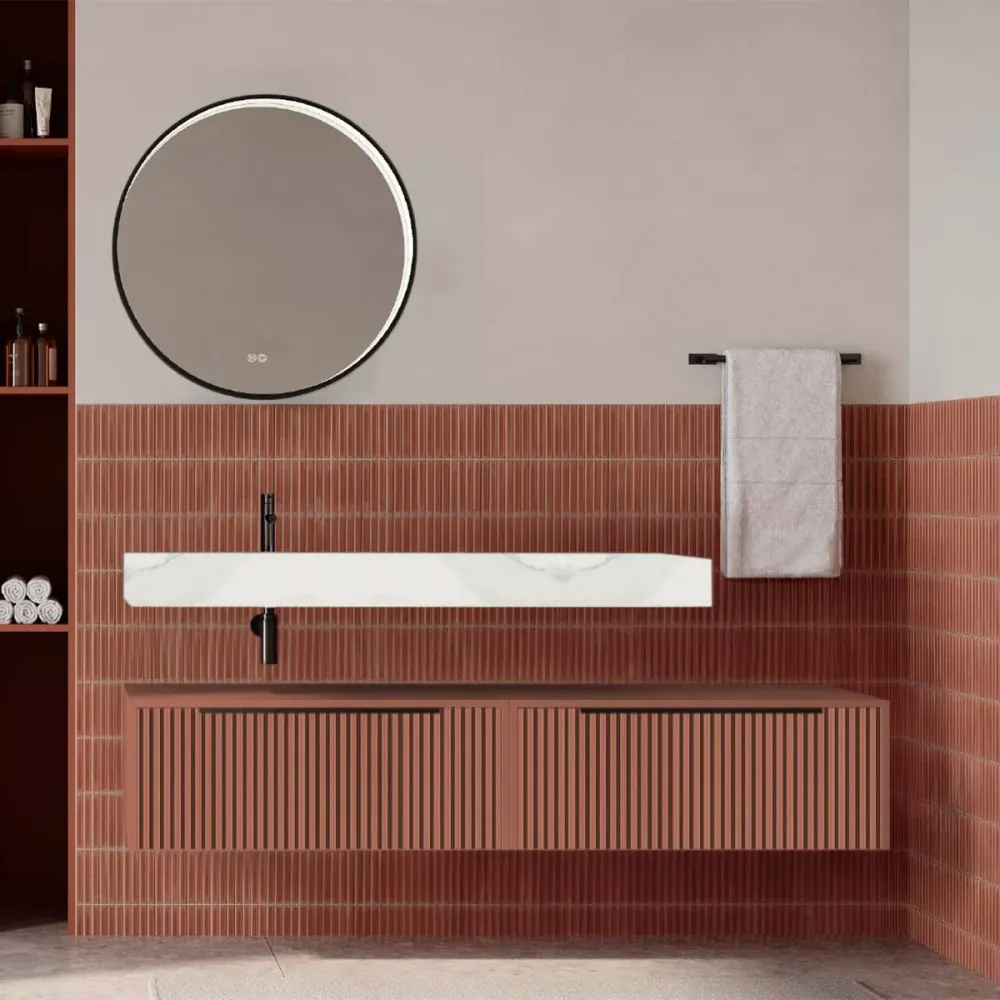 Set mobilier baie suspendat caramiziu mat cu lavoar imitație marmura alba și oglindă, cu riflaje cannetatto, 160 cm, Savin...