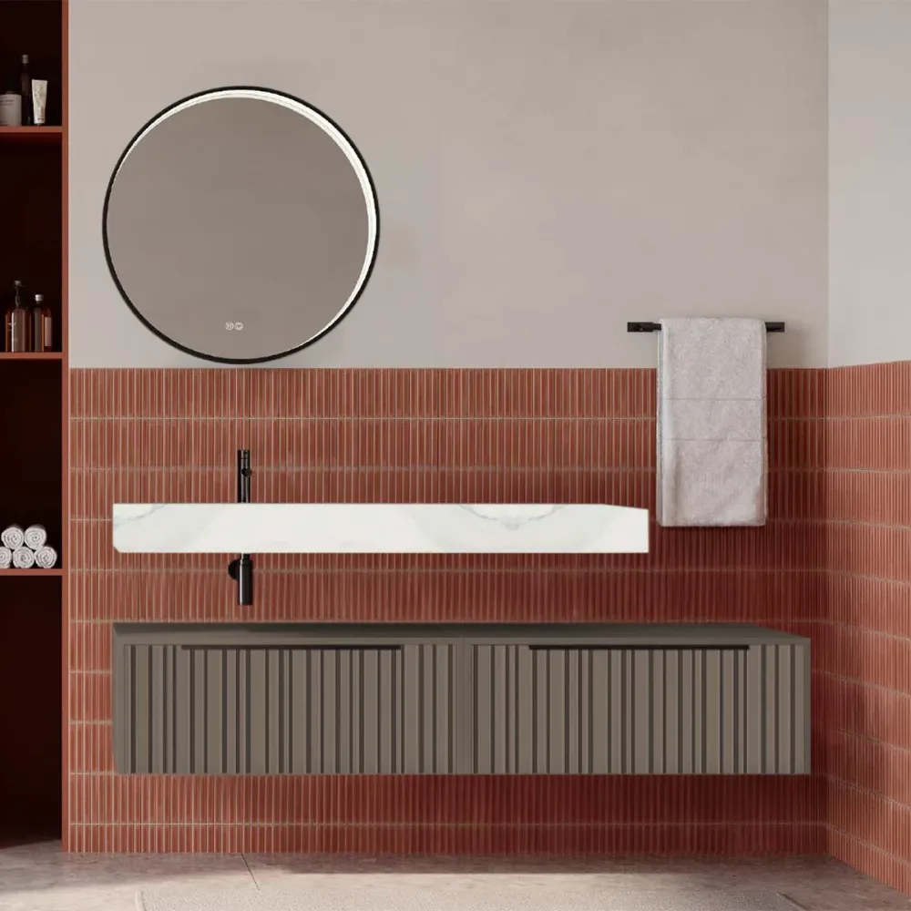 Set mobilier baie suspendat gri cenusiu mat cu lavoar imitație marmura alba și oglindă, cu riflaje Plissetatto, 160 cm, Sa...