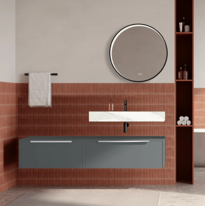 Set mobilier baie suspendat gri mat, lavoar alb si oglinda rotunda, manere crom, 140 cm, SaviniDue Iconica