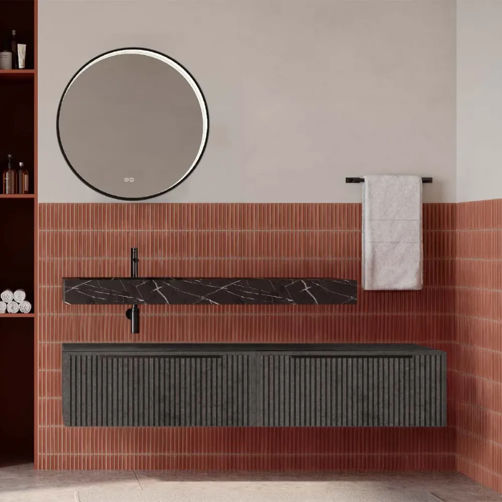 Set mobilier baie suspendat gri urban mat cu lavoar imitație marmura neagra și oglindă, cu riflaje cannetatto, 160 cm, Sav...