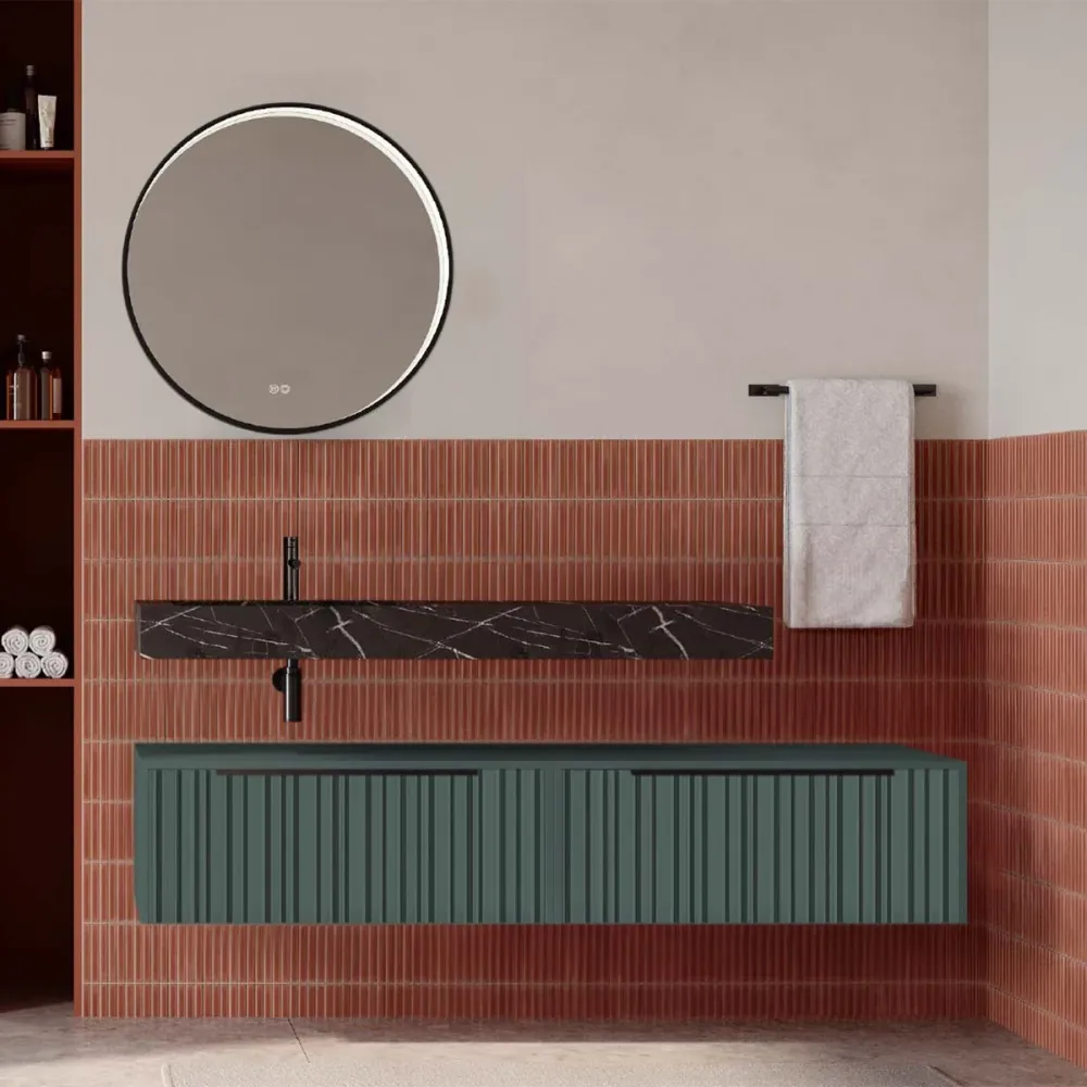 Set mobilier baie suspendat verde italia mat cu lavoar imitație marmura neagra și oglindă, cu riflaje Plissetatto, 160 cm,...