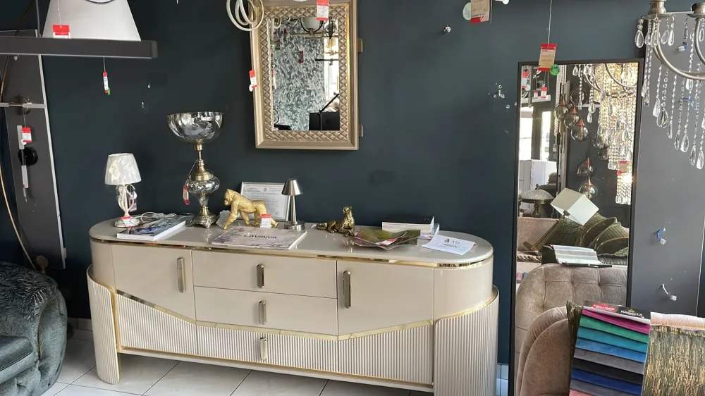 Consolă STAR ASI HOME, 220 cm, design futurist crem & auriu, MDF texturat, blat tip marmură, 6 compartimente